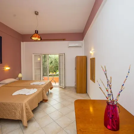 Lejlighed Kogeros Agios Georgios Pagon